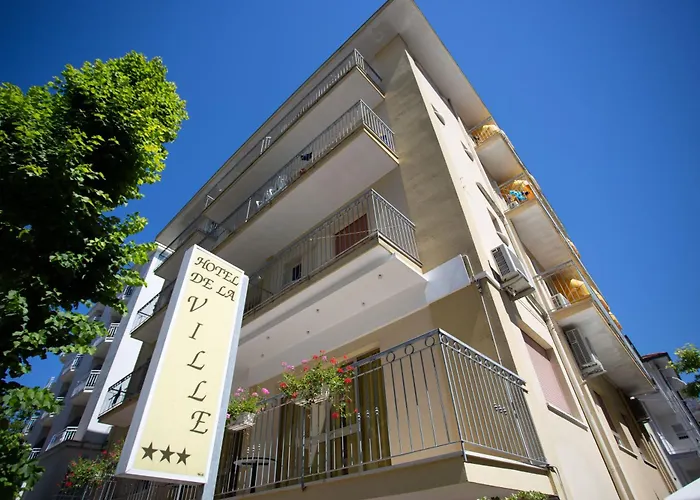 De La Ξενοδοχείο 3*