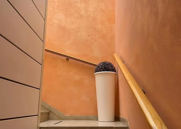 Ξενοδοχείο De La 3*